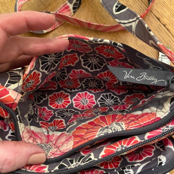 Vera Bradley crossbody bag… Pink, red and grey. Cute! - Picture 4 of 7